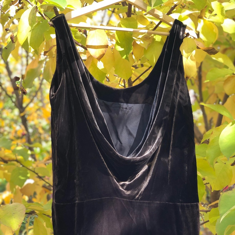 Kaelen cowl back velvet dress